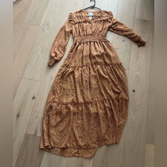 voge Dresses & Skirts - Chic Long Sleeve Maxi Dress in Warm Brown